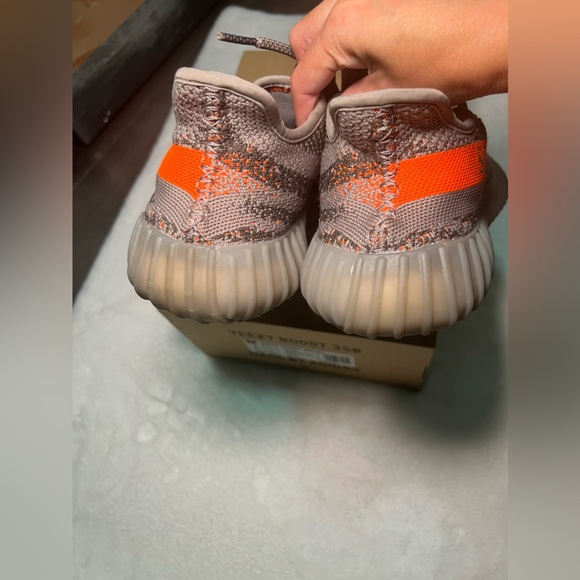 Used adidas Yeezy Boost 350 V2 Beluga Reflective - Picture 7 of 9
